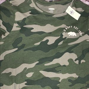 Old navy Camo girls tshirt